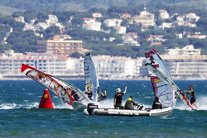 Men’s final round one - 2010 Catalunya – Costa Brava (Spain) PWA Slalom World Cup  ©  John Carter / PWA http://www.pwaworldtour.com